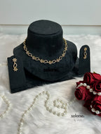 Modern Floral Necklace Set