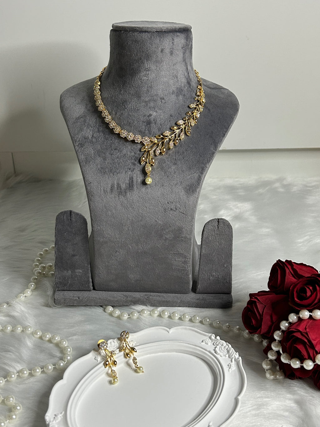 Leaf Inspired Necklace Set