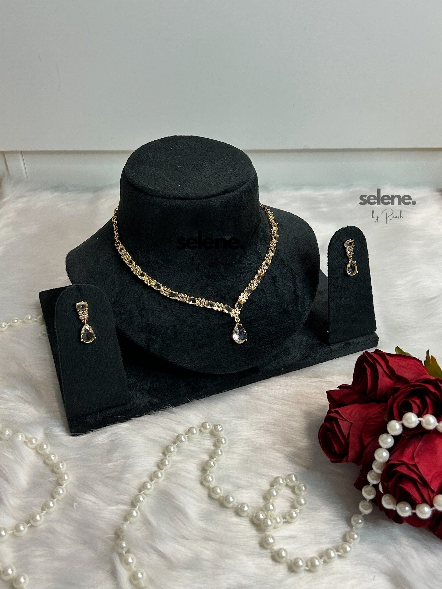 Teardrop Crystal Necklace Set