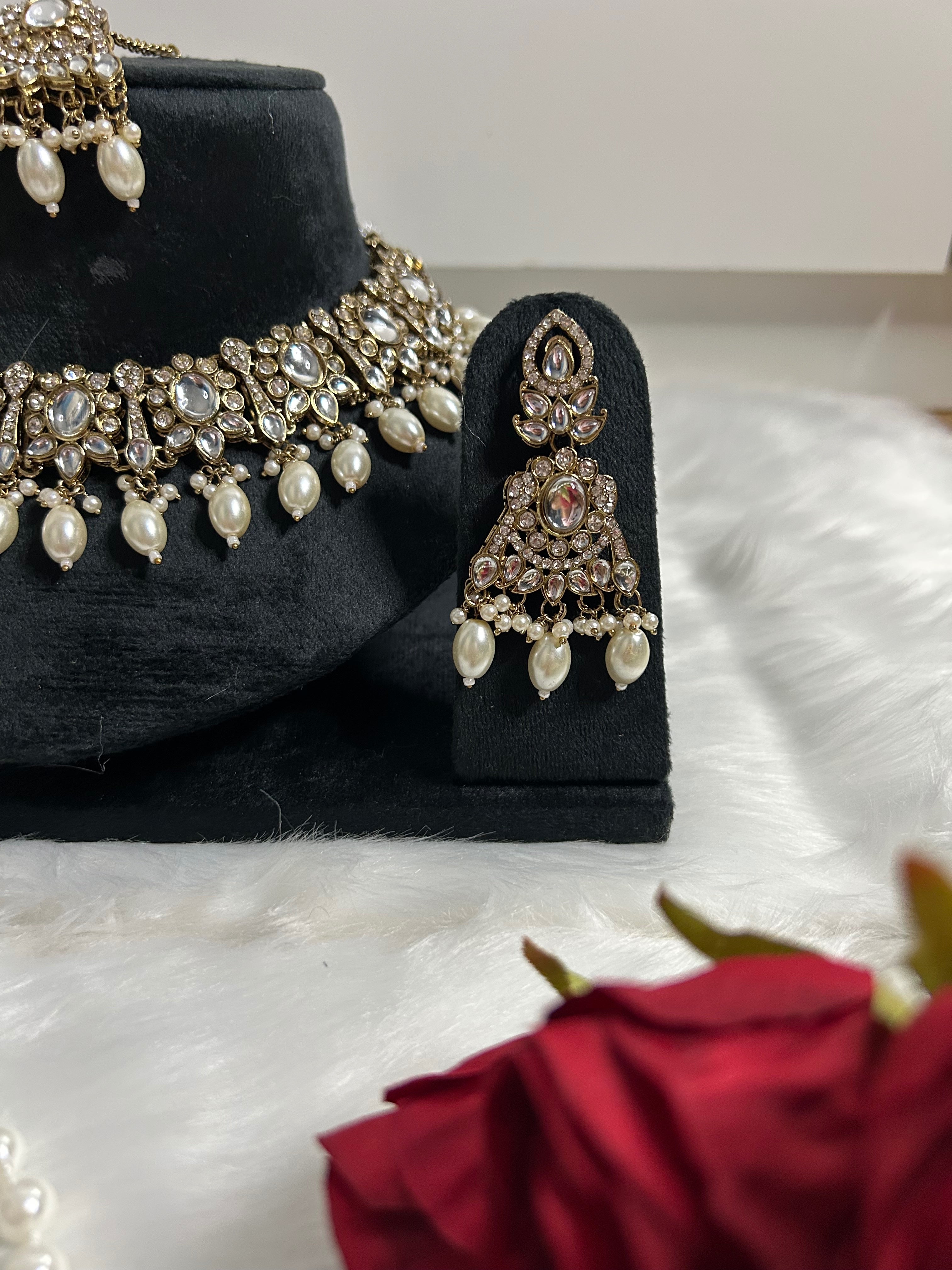 Royal White Stone Kundan Set