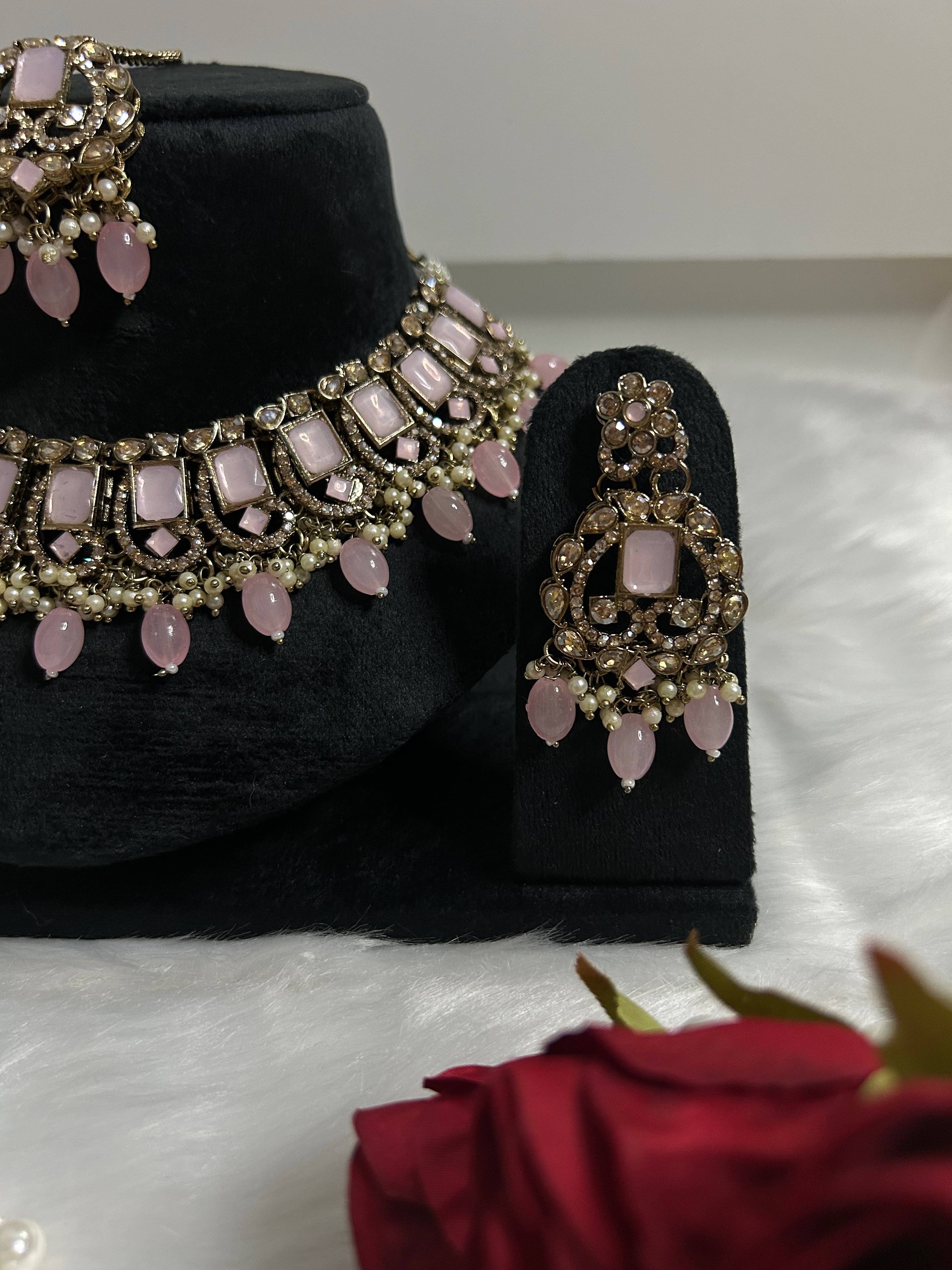 Elegant Pastel Pink Kundan Set